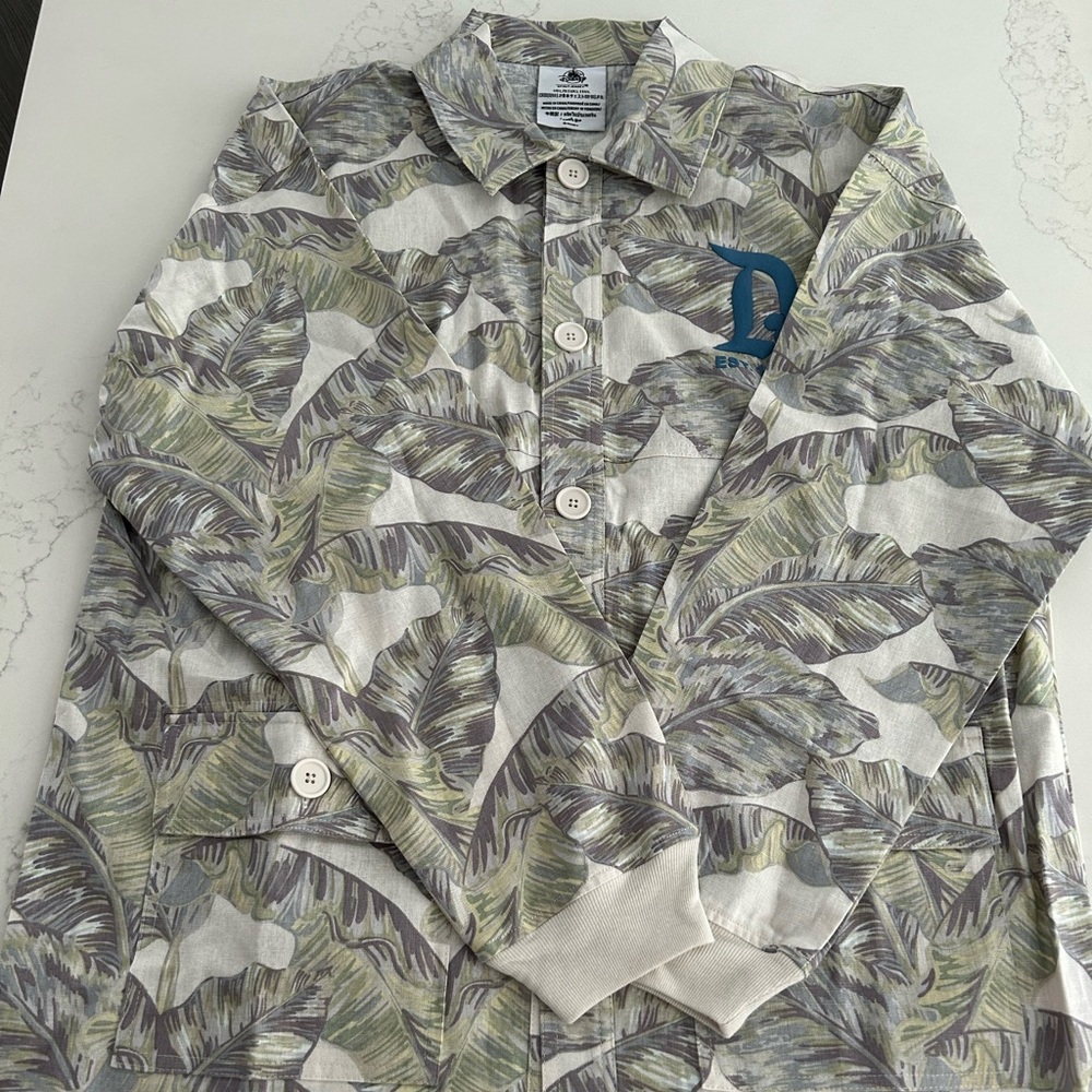 Disneyland Disney Spirit Jersey Mens Large Floral Long Sleeve Button Front Shirt